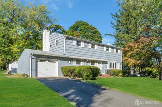 6 Pearl Road, East Brunswick, NJ 08816