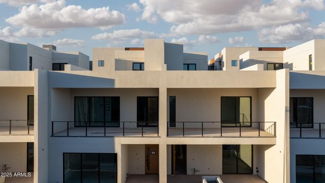 6934 E 1ST Street, Scottsdale, AZ 85251