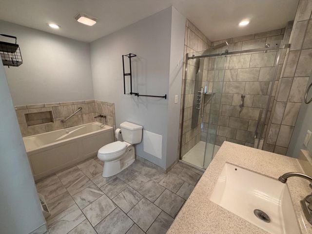 2861 RIDGE RD, Waldorf, MD 20603