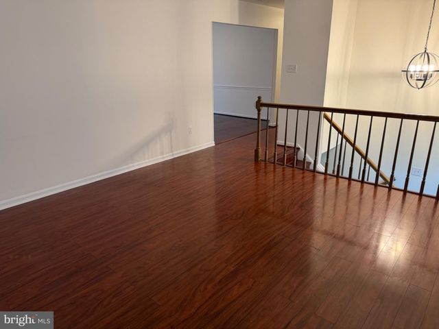 2861 RIDGE RD, Waldorf, MD 20603