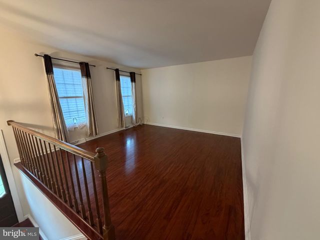 2861 RIDGE RD, Waldorf, MD 20603