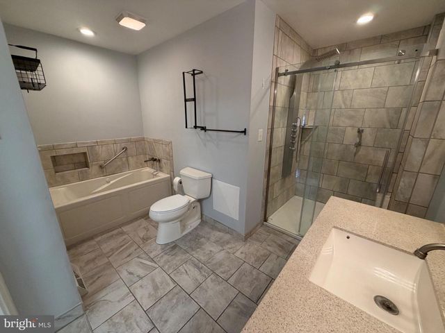 2861 RIDGE RD, Waldorf, MD 20603
