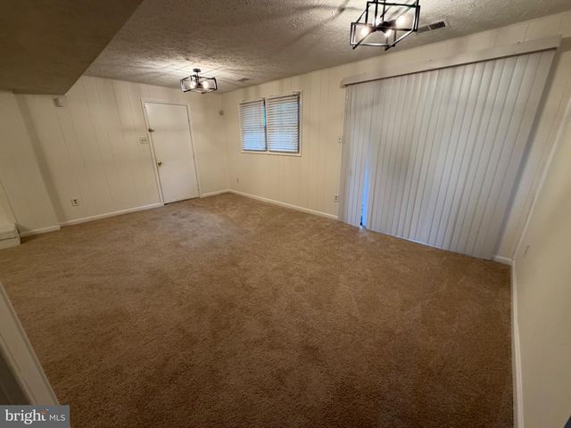 2861 RIDGE RD, Waldorf, MD 20603