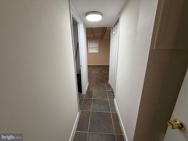 2861 RIDGE RD, Waldorf, MD 20603