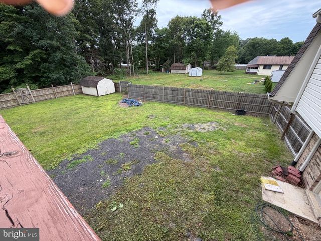 2861 RIDGE RD, Waldorf, MD 20603