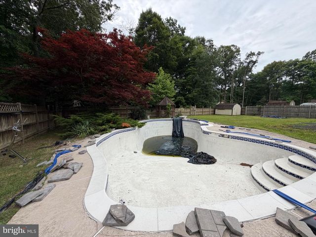 2861 RIDGE RD, Waldorf, MD 20603