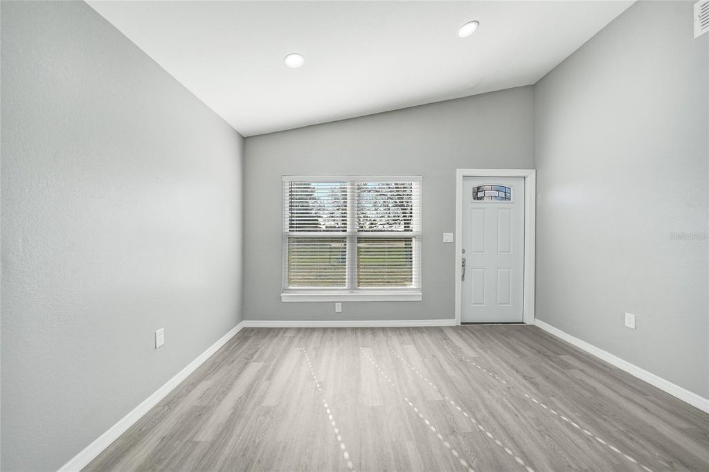 Image 3 of property listing at 3850 SE COUNTY ROAD 760A, Arcadia, FL 34266