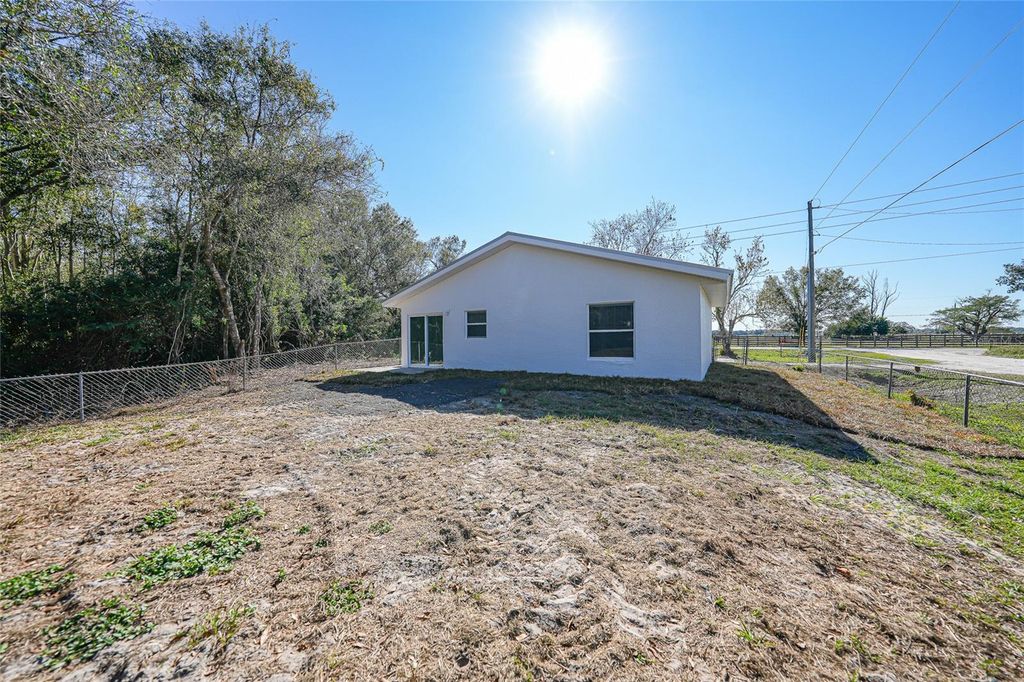 Image 27 of property listing at 3850 SE COUNTY ROAD 760A, Arcadia, FL 34266