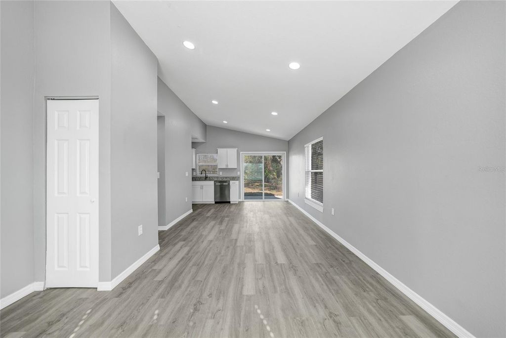 Image 4 of property listing at 3850 SE COUNTY ROAD 760A, Arcadia, FL 34266