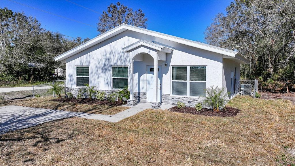 Image 31 of property listing at 3850 SE COUNTY ROAD 760A, Arcadia, FL 34266