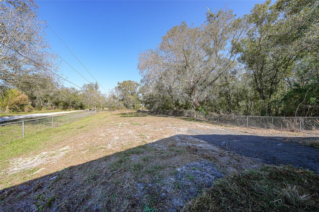 Image 35 of property listing at 3850 SE COUNTY ROAD 760A, Arcadia, FL 34266