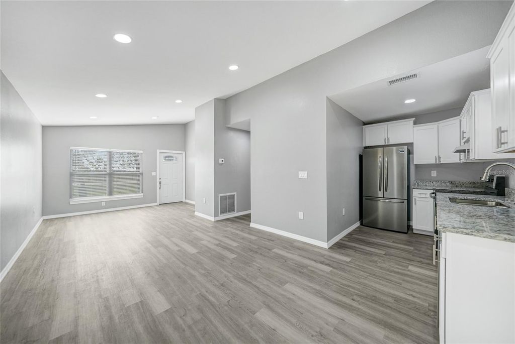 Image 6 of property listing at 3850 SE COUNTY ROAD 760A, Arcadia, FL 34266