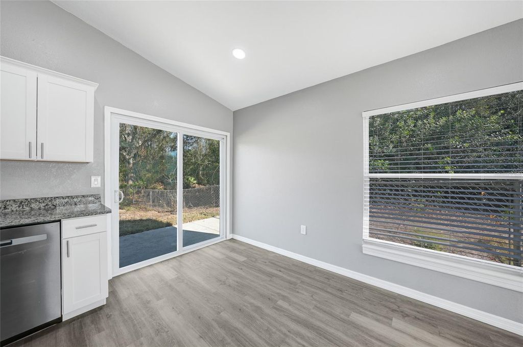 Image 7 of property listing at 3850 SE COUNTY ROAD 760A, Arcadia, FL 34266