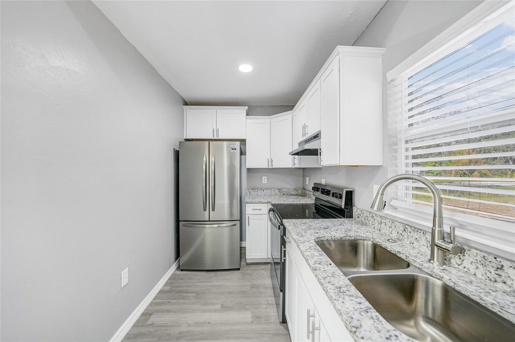 Image 8 of property listing at 3850 SE COUNTY ROAD 760A, Arcadia, FL 34266