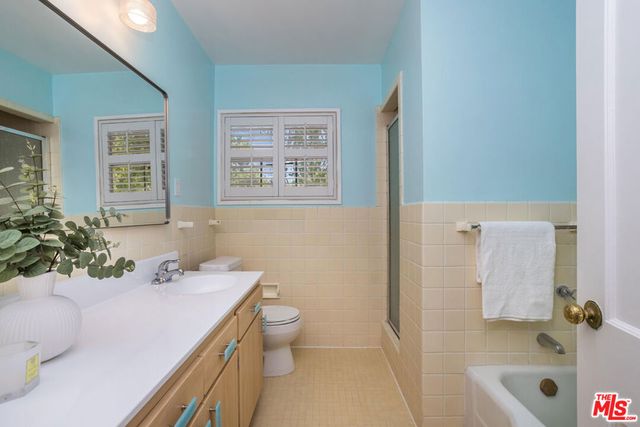 5383 Village, Los Angeles, CA 90016