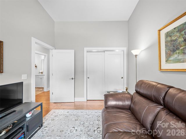 35 Macallan Lane, Asheville, NC 28805