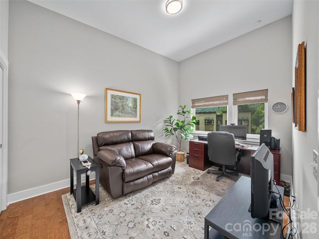 35 Macallan Lane, Asheville, NC 28805