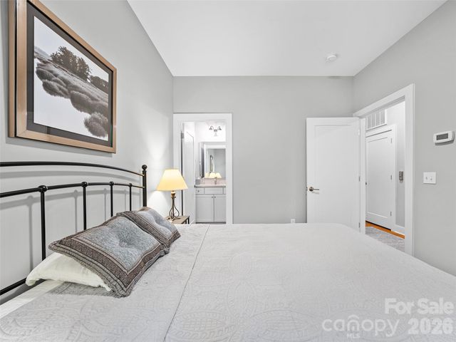 35 Macallan Lane, Asheville, NC 28805