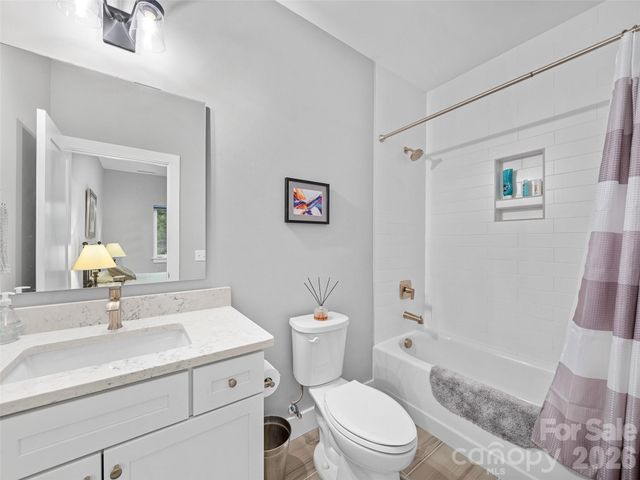 35 Macallan Lane, Asheville, NC 28805