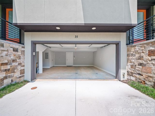 35 Macallan Lane, Asheville, NC 28805