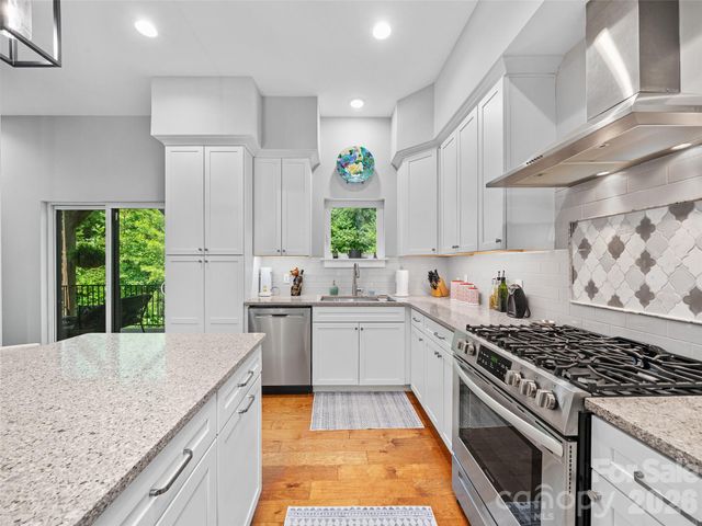 35 Macallan Lane, Asheville, NC 28805
