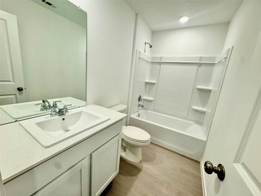 Image 4 of property listing at 22784 Hackberry Leaf Drive, New Caney, TX 77537