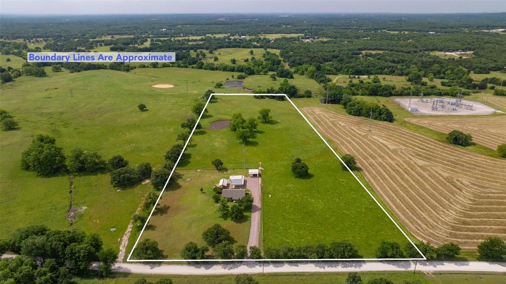 368 Hawkins Road, Whitesboro, TX 76273