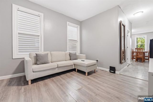 647 19th Street, Newark, NJ 07103