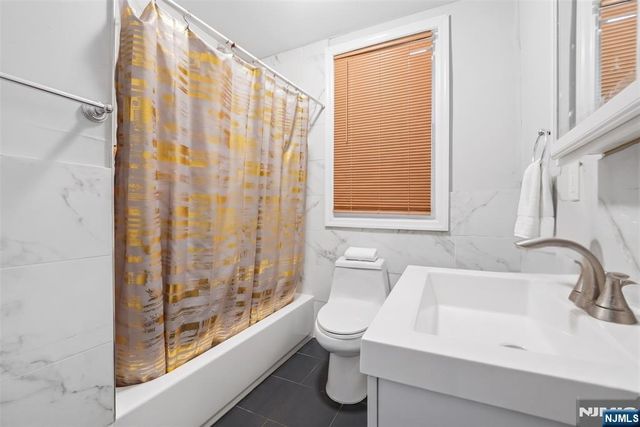 647 19th Street, Newark, NJ 07103