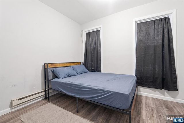 647 19th Street, Newark, NJ 07103