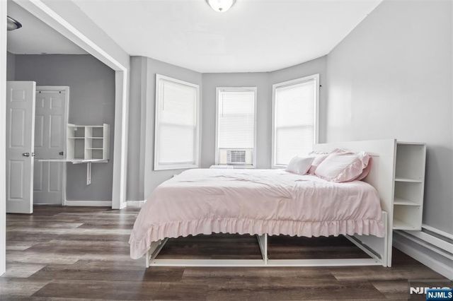 647 19th Street, Newark, NJ 07103