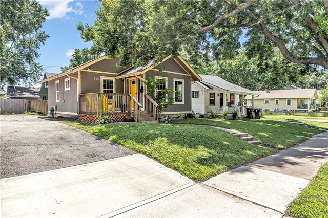 615 W 77th Street, Kansas City, MO 64114