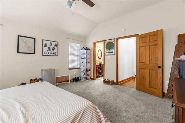 615 W 77th Street, Kansas City, MO 64114
