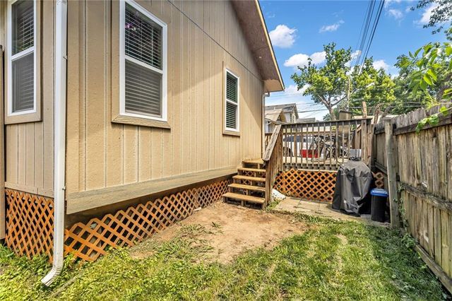 615 W 77th Street, Kansas City, MO 64114