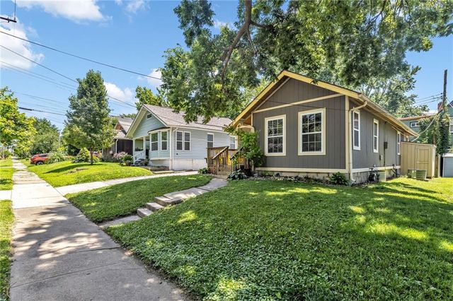 615 W 77th Street, Kansas City, MO 64114