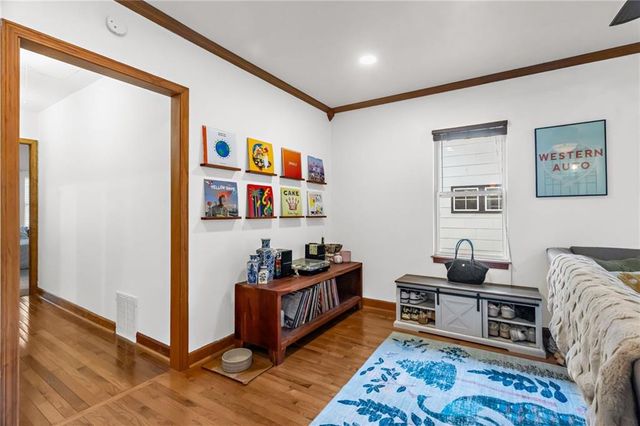 615 W 77th Street, Kansas City, MO 64114
