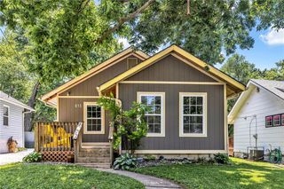615 W 77th Street, Kansas City, MO 64114