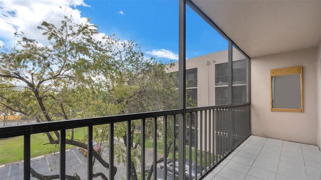 8500 SW 133rd Ave Road 302, Miami, FL 33183