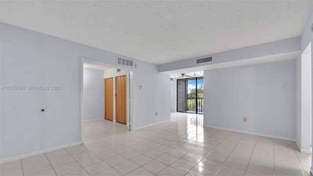 8500 SW 133rd Ave Road 302, Miami, FL 33183