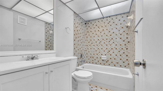 8500 SW 133rd Ave Road 302, Miami, FL 33183