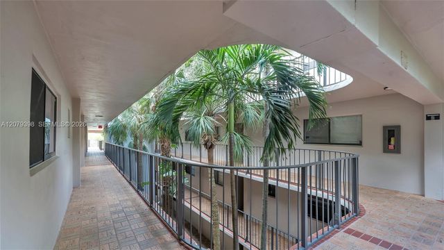 8500 SW 133rd Ave Road 302, Miami, FL 33183