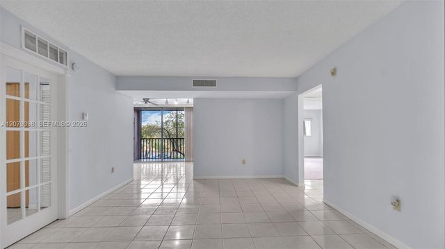 8500 SW 133rd Ave Road 302, Miami, FL 33183