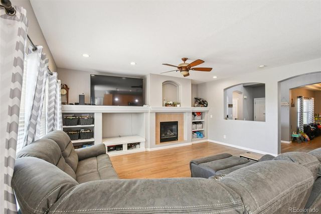 4144 S Liverpool Way, Aurora, CO 80013