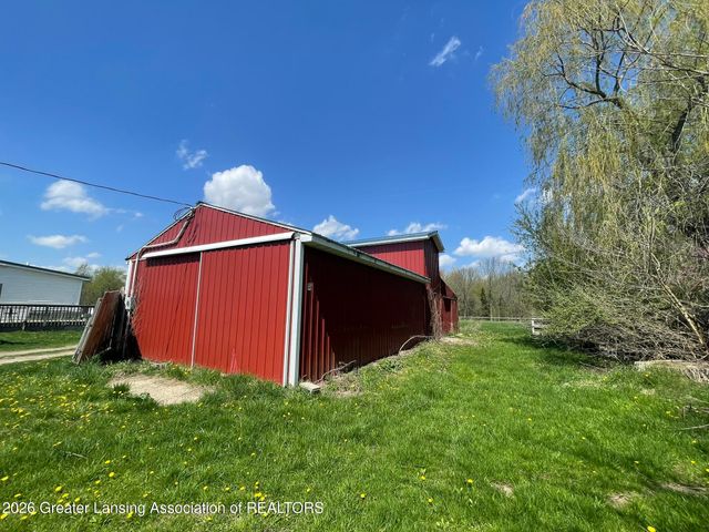 8177 E Eaton Highway, Mulliken, MI 48861