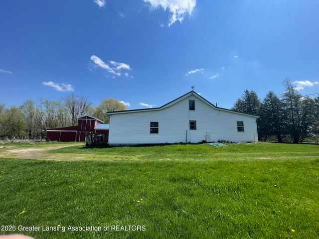 8177 E Eaton Highway, Mulliken, MI 48861