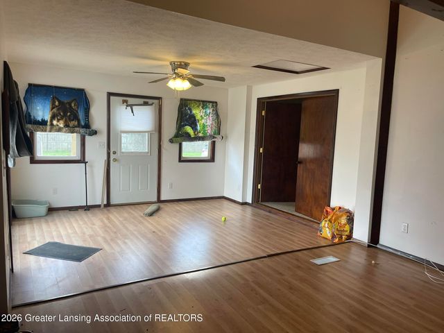 8177 E Eaton Highway, Mulliken, MI 48861