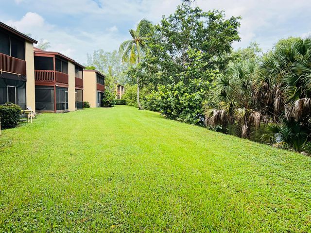 1407 E Lakeview Dr Drive E, Royal Palm Beach, FL 33411