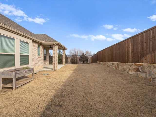 1701 Pelham Drive, Aubrey, TX 76227