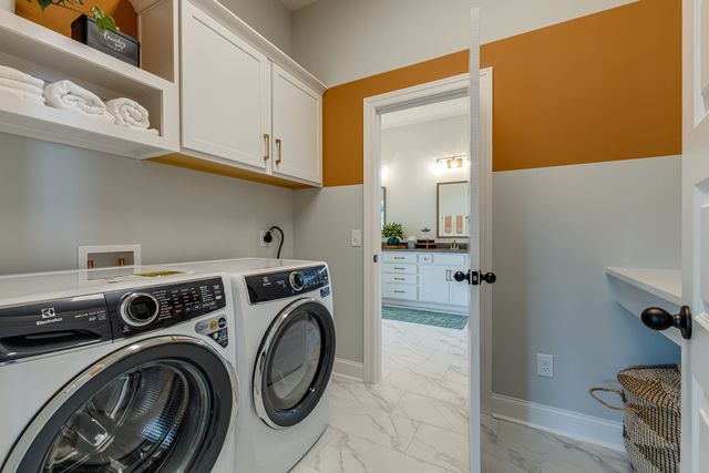 840 Drivers Cir, Columbia, TN 38401