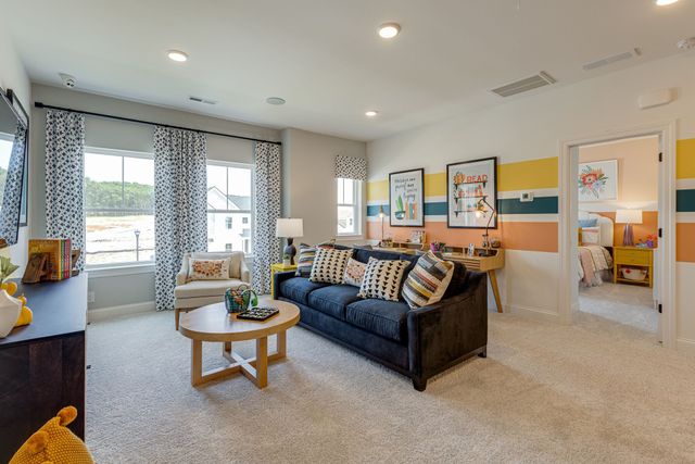 840 Drivers Cir, Columbia, TN 38401